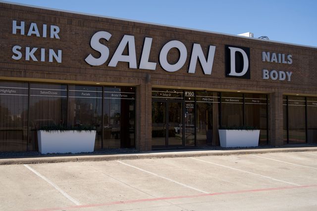 best and award-winning Dallas hair salon in Dallas