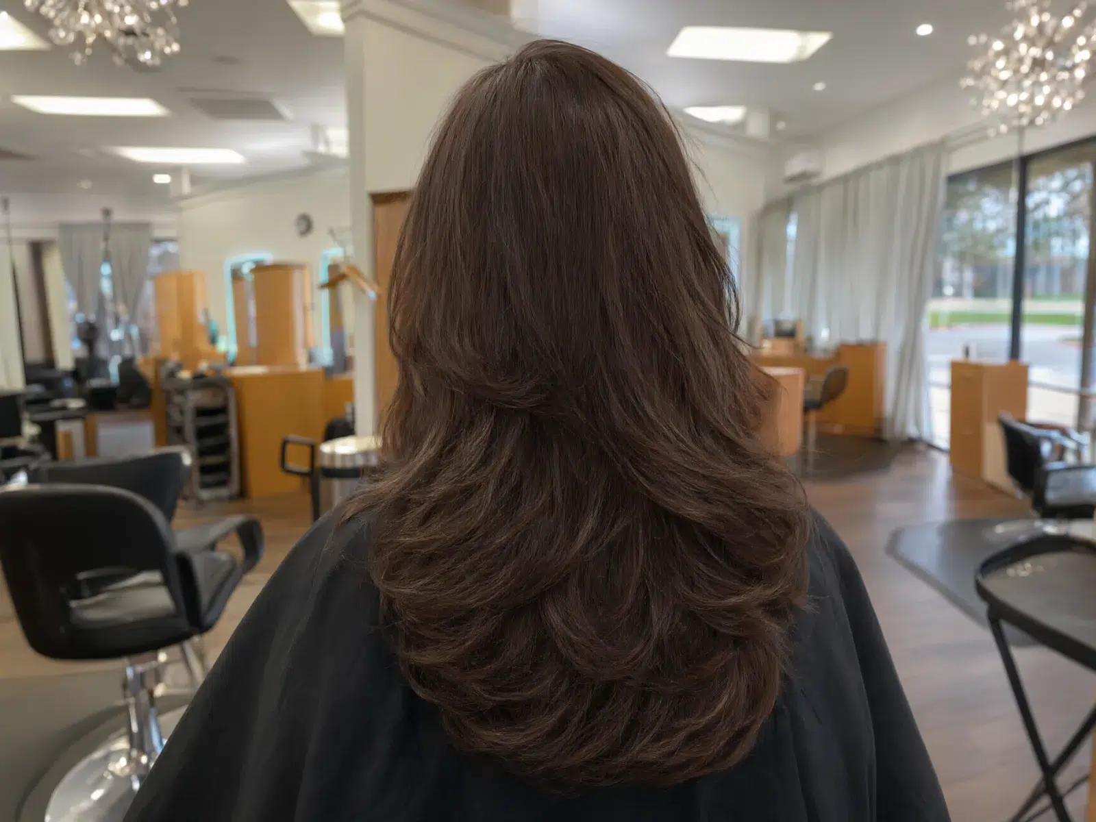 Bouncy, glossy blowout with movement in the ends, Salon D Dallas